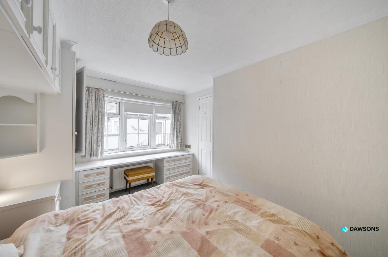 Mill Gardens, Blackpill, Swansea, SA3 5AY